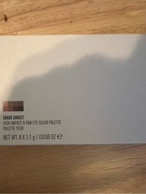 Il Makiage Neutral Eye Color Palette - Cream, Brown, Gold Tones